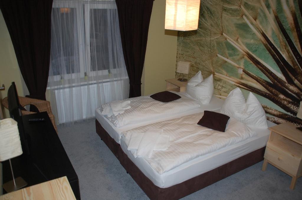 CASILINO Hotel A 24 Wittenburg Zimmer foto